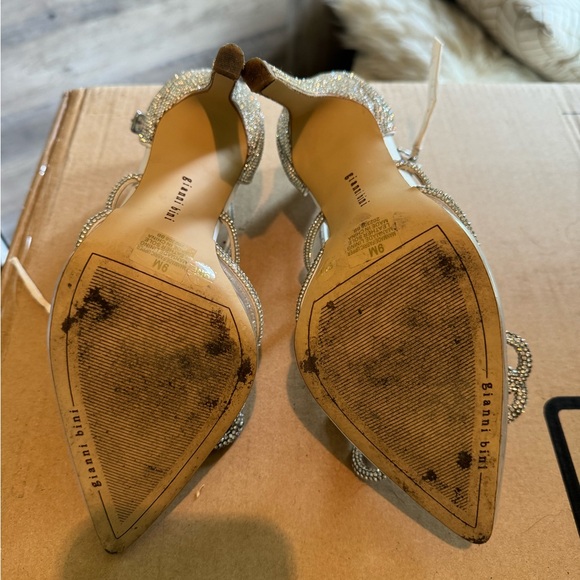 Sparkly Bow Heels - Picture 3 of 4